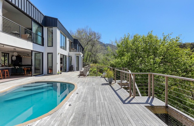 Newly renovated 6 bedroom, 6 bathroom Constantia home. Breathtaking views.