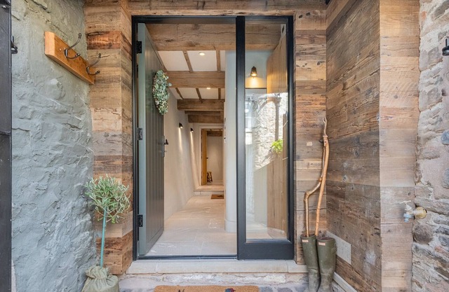 Newly renovated luxury bolthole, a unique staycation experience.