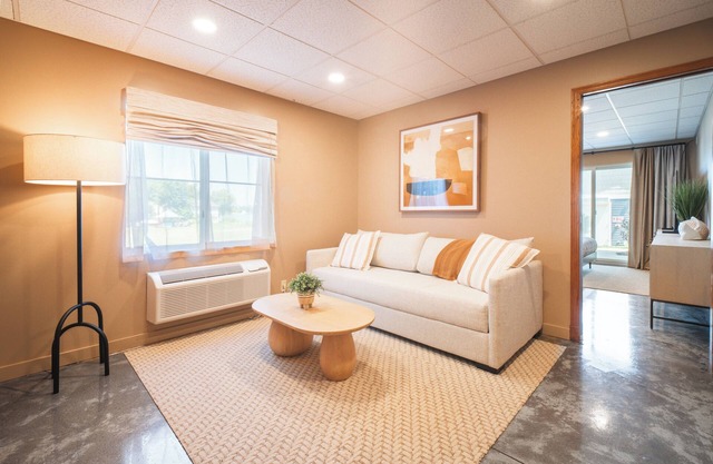 Newly Renovated! Guest Suite Sleeps 4