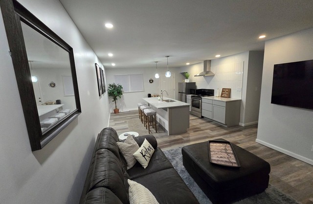 !Newly Renovated home-Super Cozy with open concept!nThe Sweet 2