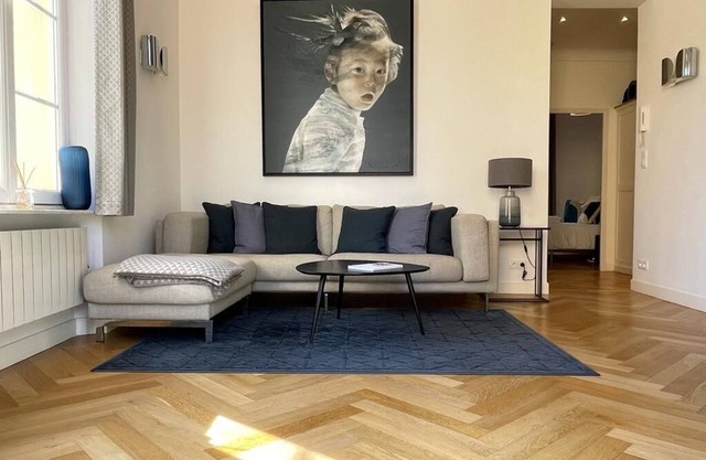NEWLY RENOVATED stylish 2 Bed & 2 Bath Apt. in old Antibes with outdoor terrace