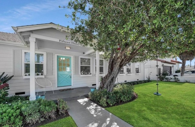 Newport Heights Family Home. 4Bdrm/3- Full bath.Walking Distance to ALL