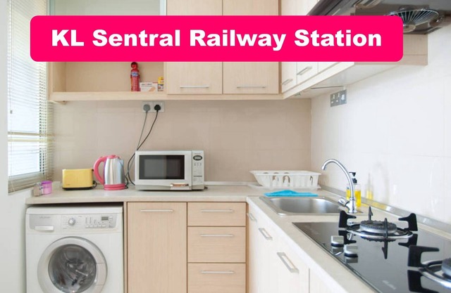 Next to KL Sentral LRT Station, 6pax #4