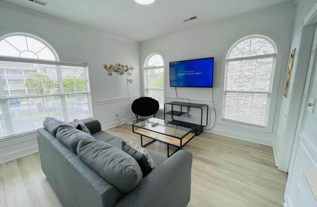 Nice and cozy 1br condo at Magnolia place