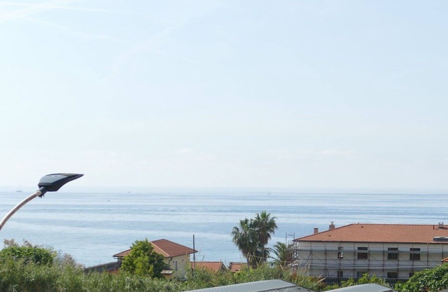 Nice apartment for 5 people with A/C, WIFI, balcony and pets allowed