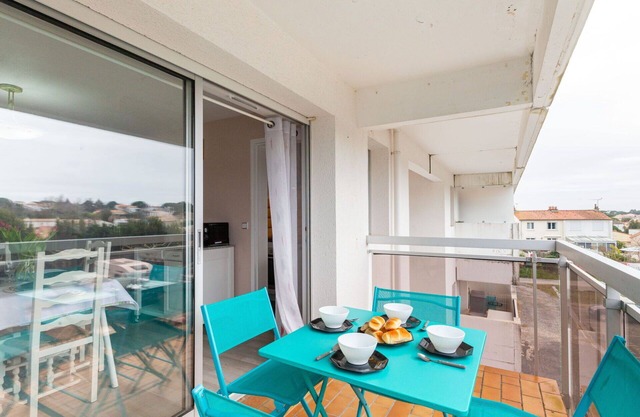Nice apartment for 4 people with WIFI, TV, balcony and parking