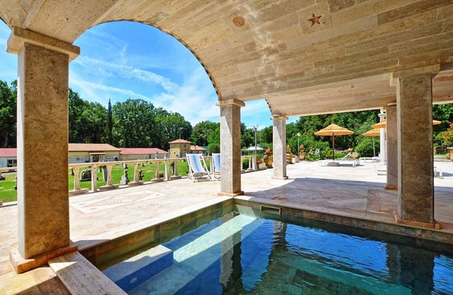 Nice apartment for 8 guests with pool