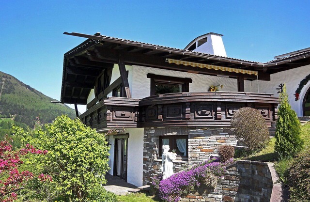 Nice apartment for 5 people with TV, terrace, panoramic view and parking
