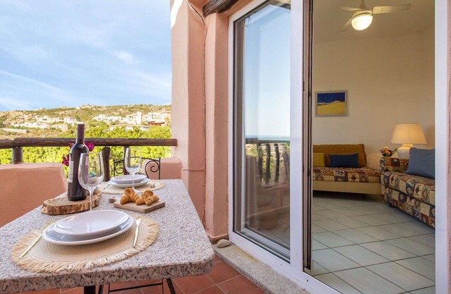 Nice apartment for 4 guests with A/C, pool, WIFI, TV, terrace and pets allowed