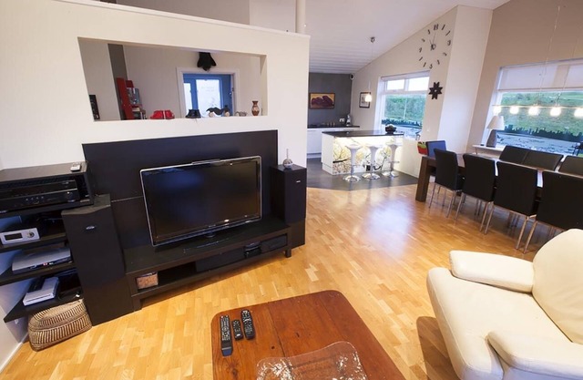 Nice apartment close to Reykjavík