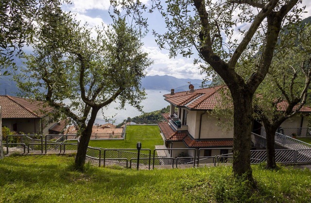 Nice apartment for 5 people with hot tub, WIFI, TV, patio and pets allowed