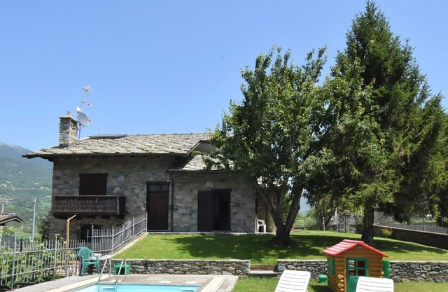 Nice apartment for 5 people with WIFI, pool, TV and parking