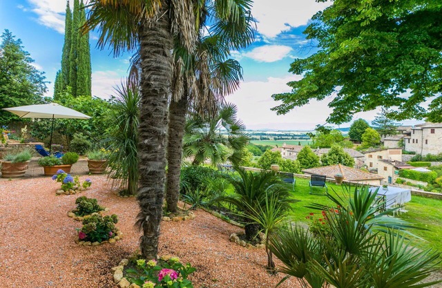 Nice apartment for 3 guests with WIFI, TV, patio, pets allowed, panoramic view and parking