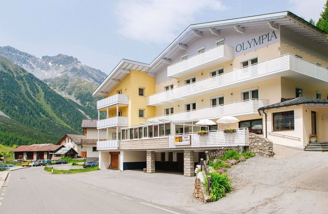Nice apartment for 3 people with WIFI, terrace, pets allowed, panoramic view and parking