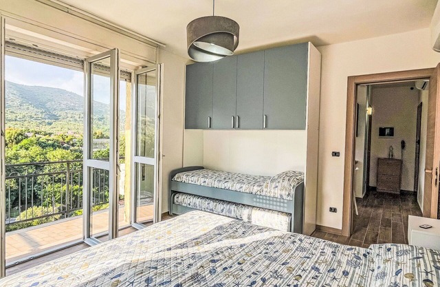 Nice apartment for 4 guests with WIFI, A/C, TV and balcony