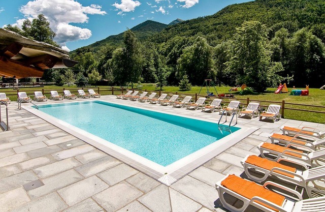 Nice apartment for 4 guests with WIFI, pool, TV, terrace and parking