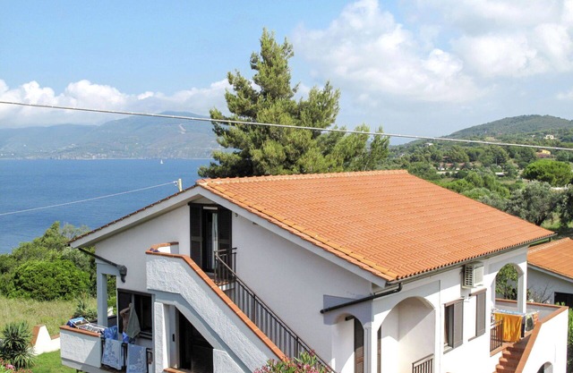 Nice apartment for 4 guests with WIFI, TV and patio