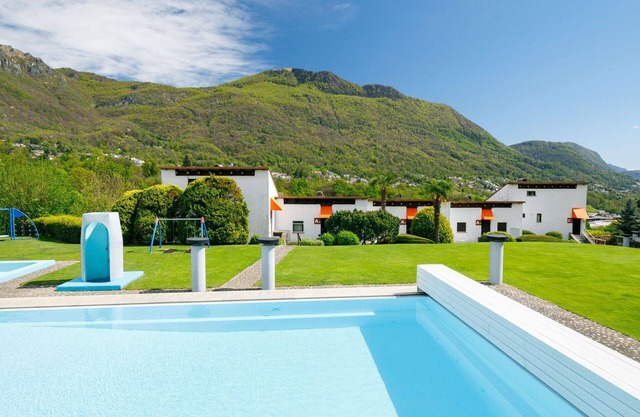 Nice apartment for 5 guests with pool, WIFI, TV, patio, pets allowed and panoramic view