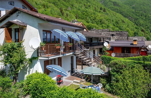 Nice apartment for 5 guests with WIFI, TV and pets allowed
