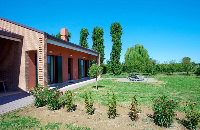 Nice apartment for 6 guests with WIFI, A/C and TV