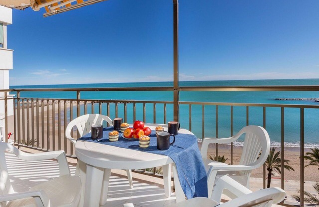 Nice apartment for 6 people with WIFI, TV, terrace and pets allowed