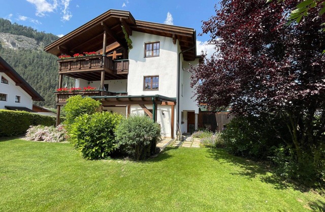 Nice apartment for 6 people with WIFI, TV, terrace and parking
