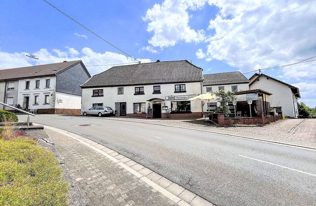 Nice apartment for 8 guests with WIFI, TV, pets allowed and parking