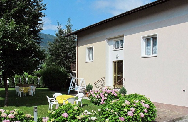Nice apartment for 3 people with WIFI, TV, patio and parking