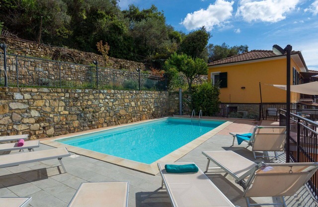 Nice apartment for 18 guests with WIFI, private pool, TV, patio and panoramic view