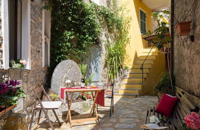Nice apartment for 4 guests with A/C, WIFI, TV, terrace, pets allowed and parking