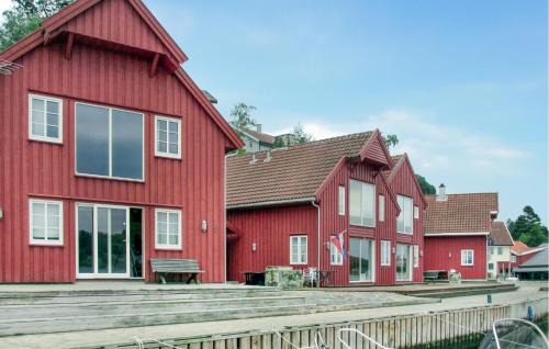 Nice Apartment In Sjernarøy