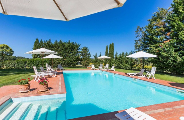 Nice apartment in villa for 3 guests with pool, A/C, WIFI, TV and terrace