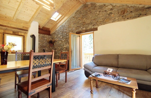 Nice apartment for 5 people with WIFI, balcony, pets allowed and panoramic view