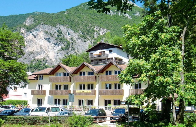 Nice apartment for 4 guests with WIFI, TV, terrace and parking
