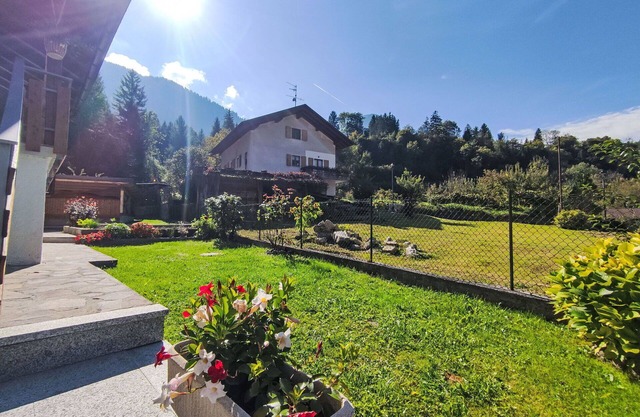 Nice apartment for 6 guests with WIFI, TV, patio, pets allowed and panoramic view