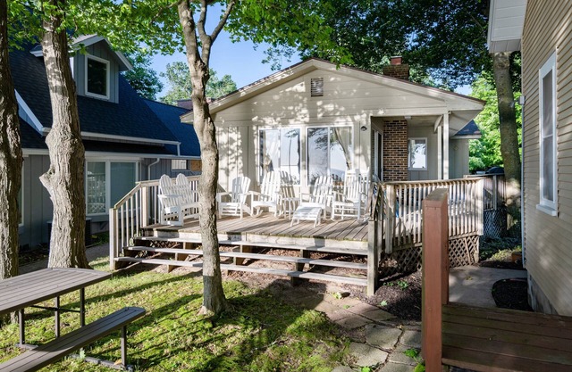 Nice Cottage on Lake Michigan with Views and Beach