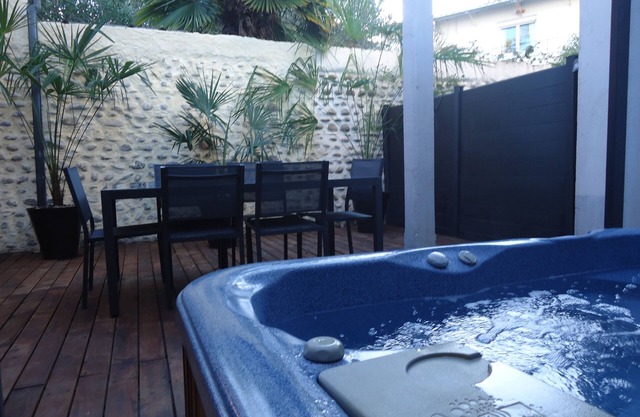 Nice duplex with terraces, jacuzzi, city fiber