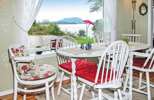 Nice home in Etne with house sea view