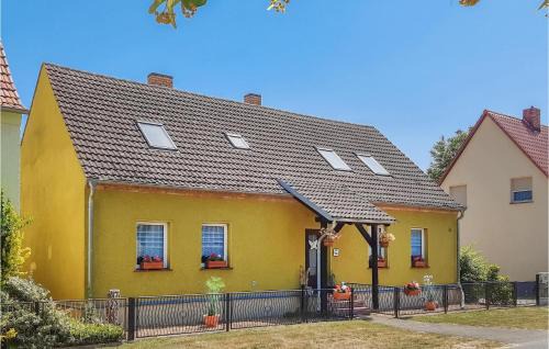Nice Home In Neu Zauche Ot Caminche