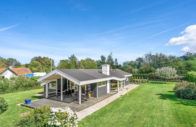 Nice home in Nykøbing Sj with WiFi