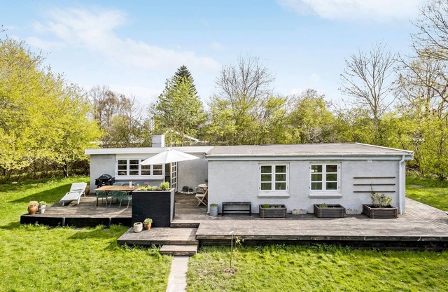 Nice home in Sjællands Odde with WiFi