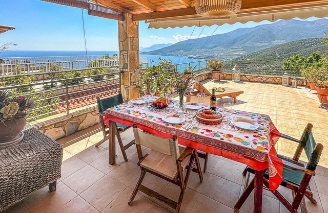 Nice home in Xiropigado with WiFi