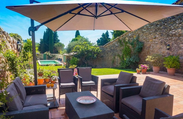 Nice house with view and private pool near the Canal du Midi