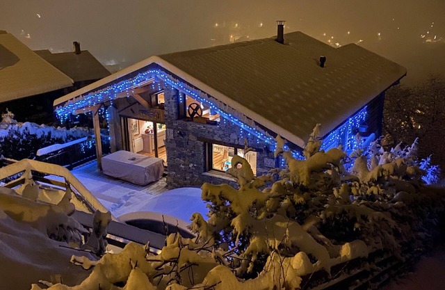 Nice wooden and stone chalet at CHAVONNES COURCHEVEL on the Three Valleys