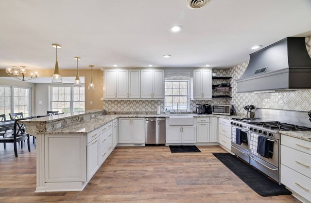 Nicole’s Place PA · Luxe Lrg Pocono House for 18 Hot Tub/Gameroom/Pool