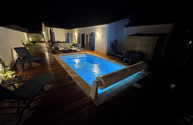 Night oasis