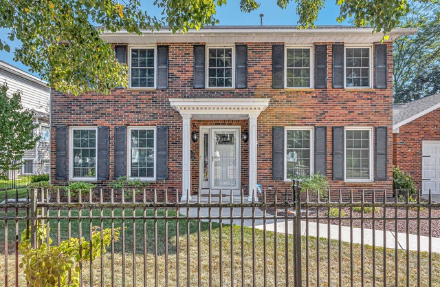 nnLuxury Downtown Sheboygan 4BR-2.5 Bath - 3 min walk to beach - Lakeside Legacy