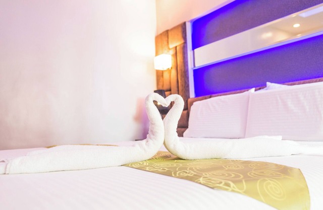 No Balcony Room#2 at Grand Central Hotel