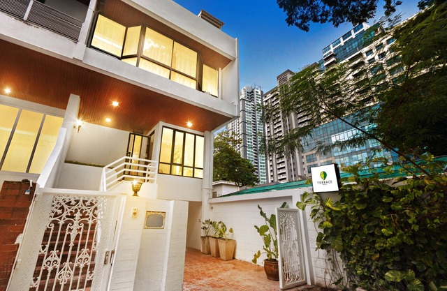 No2★Terrace House 39★Warm 2B+wifi near EmQuartier