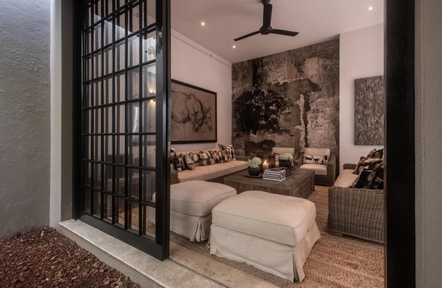 No77 Leyn Baan The One Group of Hotels